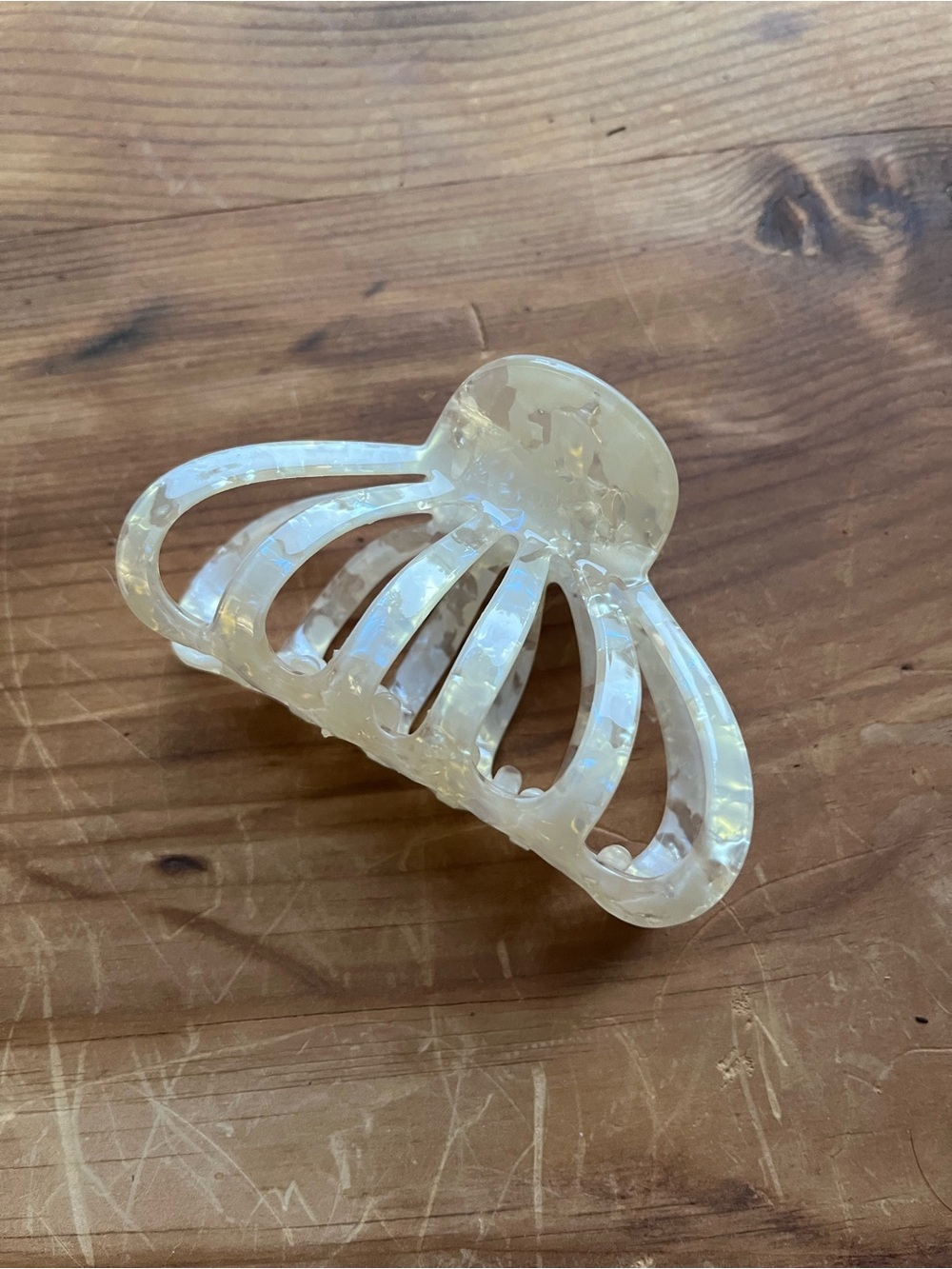 Altar'd State Pearl Shell Effect Hair Claw Clip - White